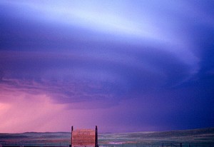 Supercell thunderstorms like this can be beautiful - but they can also be deadly. Do you know what to do when severe weather strikes? (Stormscape Photography / FLICKR)