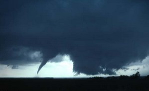 Is global warming responsible for fewer tornadoes in 2009?  Stu Ostro of the Weather Channel thinks so.  Image courtesy NSSL.